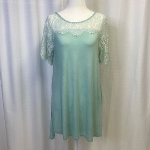Andrée by Unit turquoise/aqua color shirt with lace Size Small